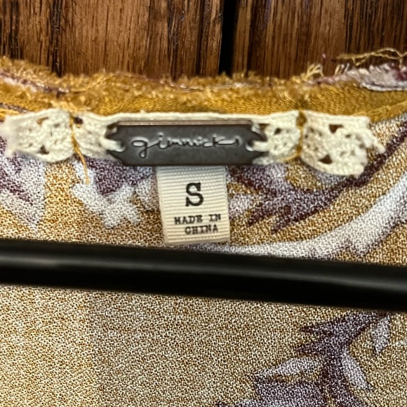 Gimmicks High Low Top - Picture 5 of 5